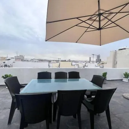 Seaside Spacious Penthouse With Amazing Views * Слима