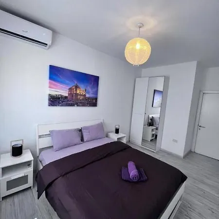Seaside Spacious Penthouse With Amazing Views Lägenhet *