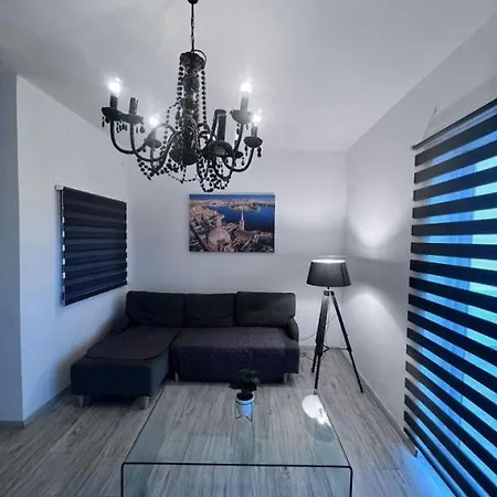 Seaside Spacious Penthouse With Amazing Views Апартаменты Слима