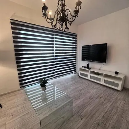 Seaside Spacious Penthouse With Amazing Views * Слима