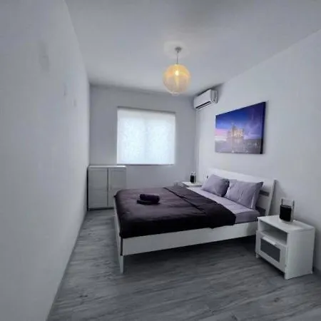 アパート Seaside Spacious Penthouse With Amazing Views *