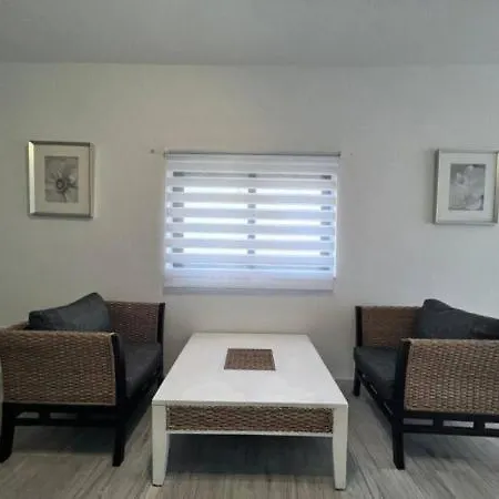 Seaside Spacious Penthouse With Amazing Views 公寓