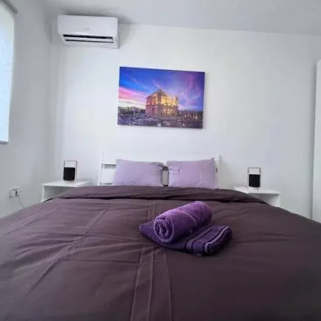 Seaside Spacious Penthouse With Amazing Views * 斯利马